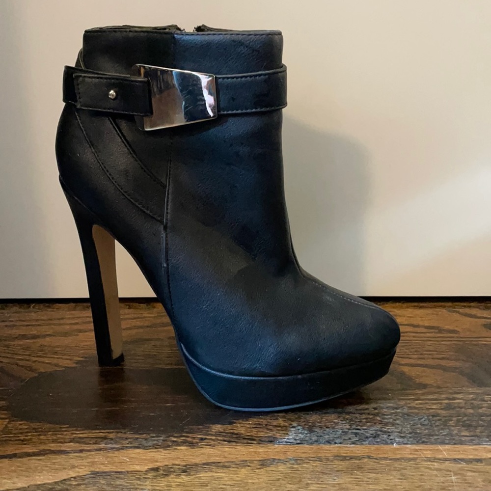 Cute high heeled booties!